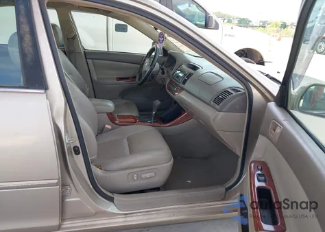 2004 Toyota Camry Le/Xle/Se from USA, damaged, VIN 4T1BE32K94U852822